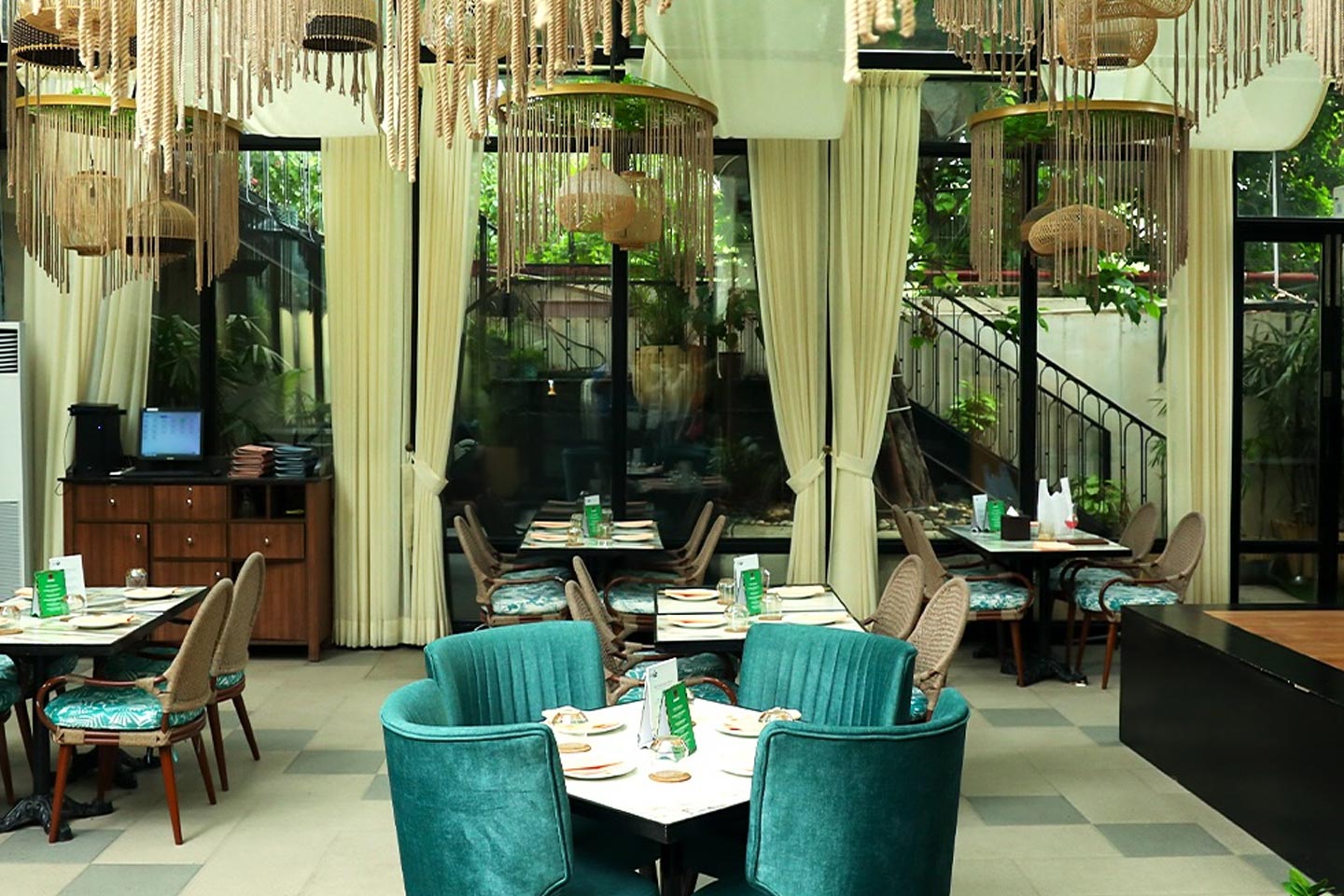 Ivory Cocktail Garden