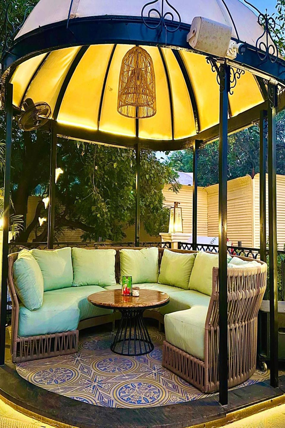 Ivory Cocktail Garden