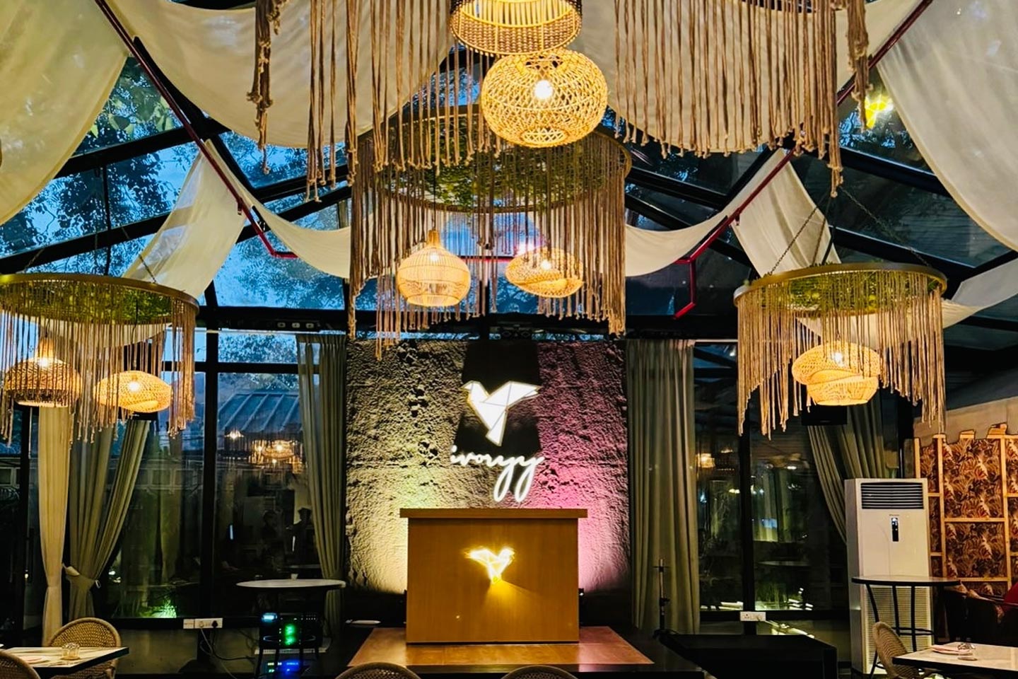 Ivory Cocktail Garden